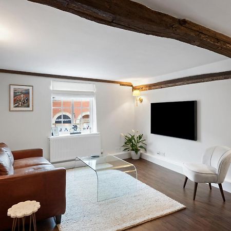 Beautiful Period Property In Historic Town Брайнтри Екстериор снимка